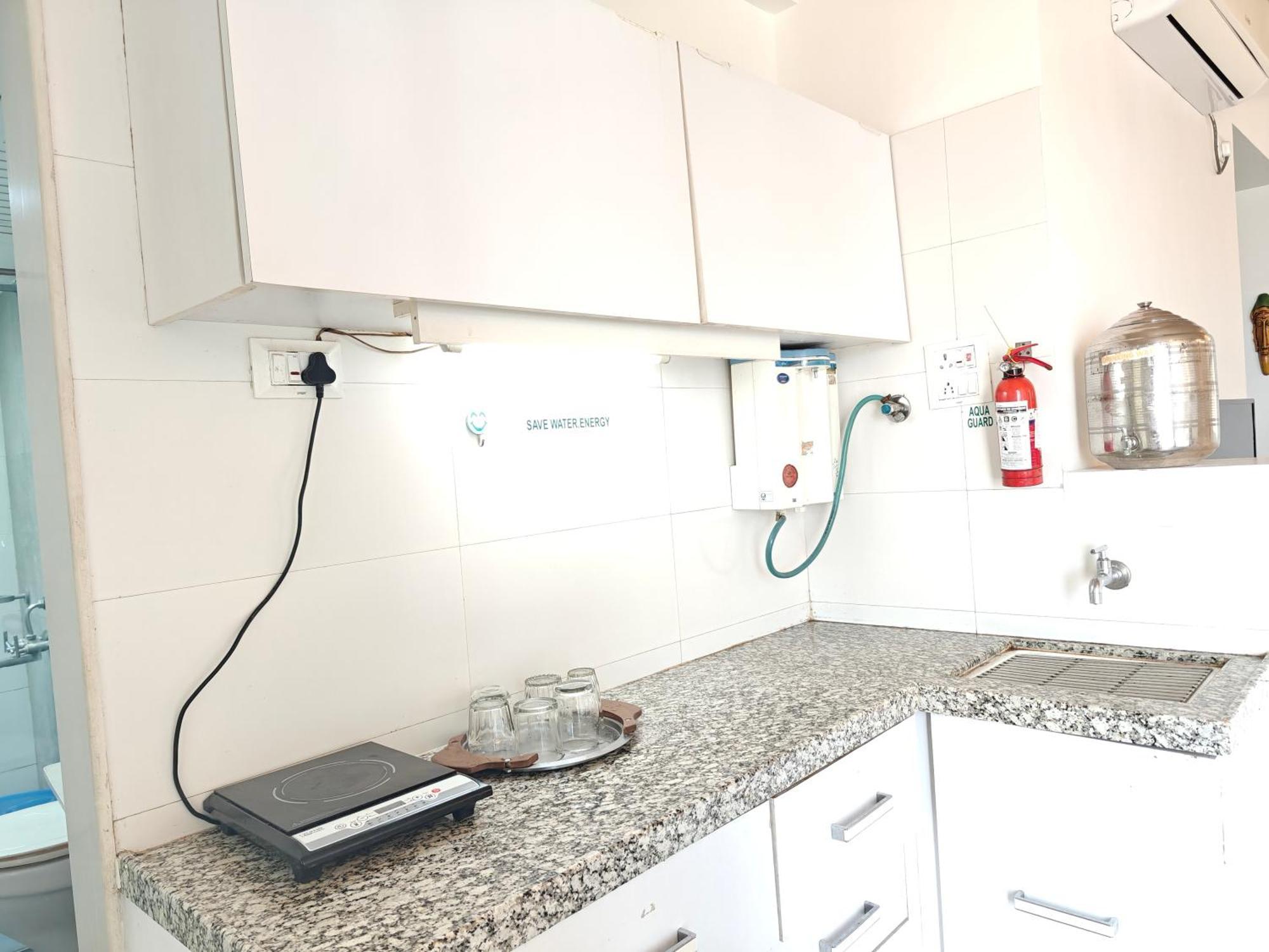 Chandralok Service Apartments 戈尔哈布尔 外观 照片