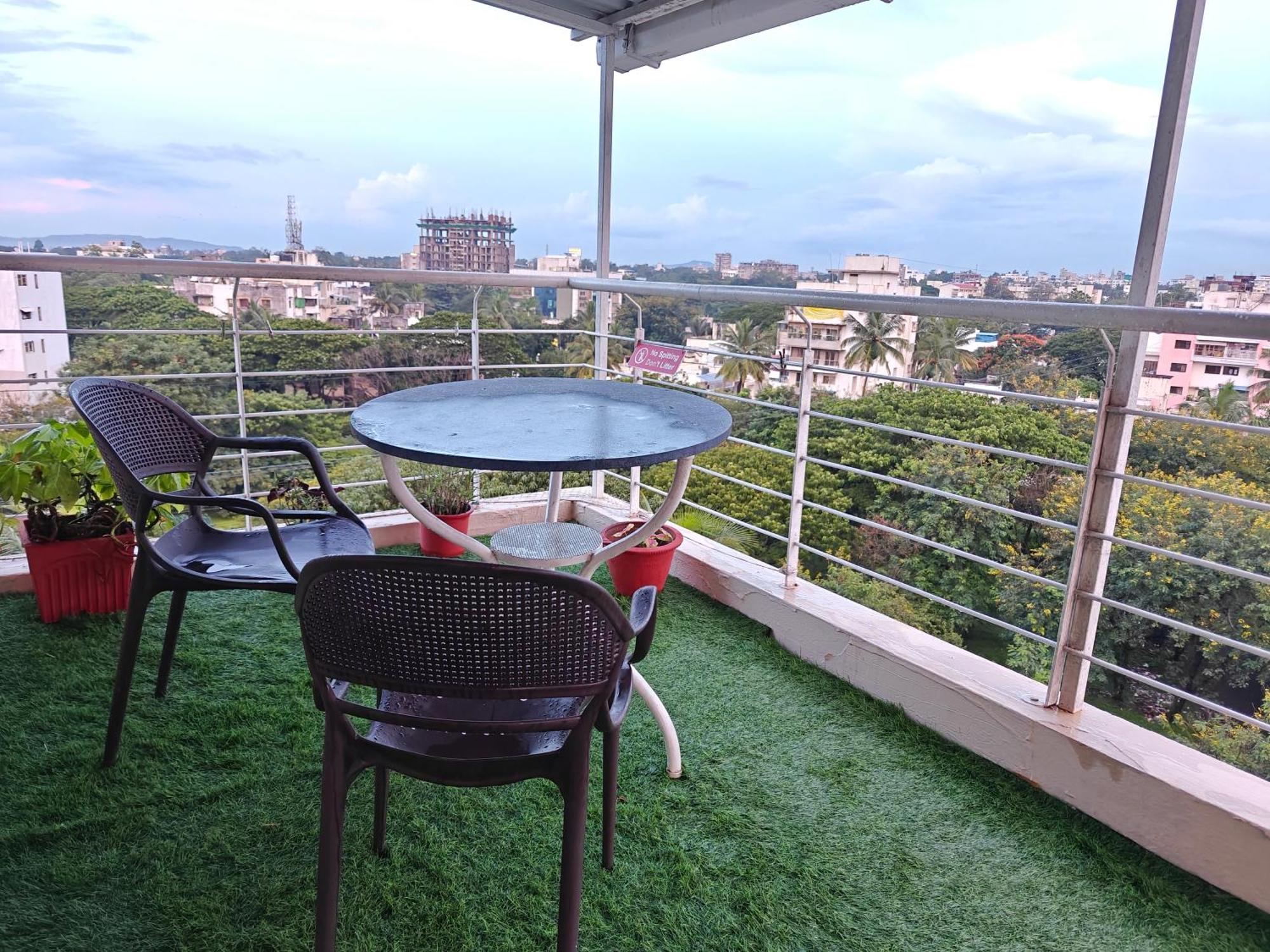Chandralok Service Apartments 戈尔哈布尔 外观 照片