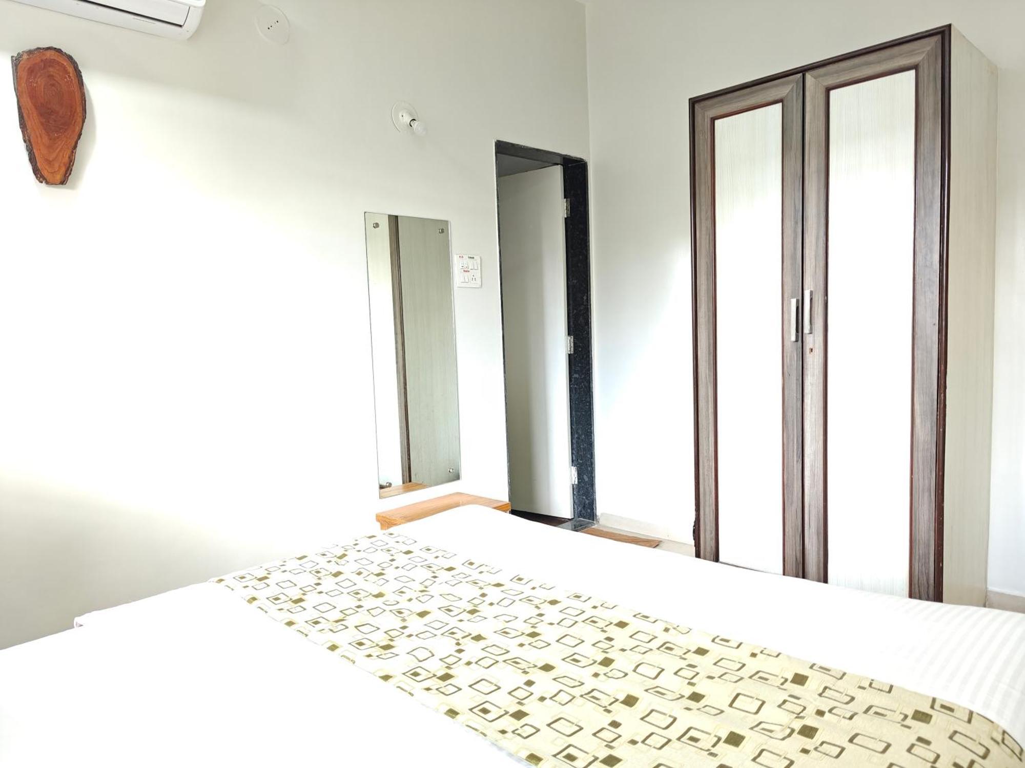 Chandralok Service Apartments 戈尔哈布尔 客房 照片