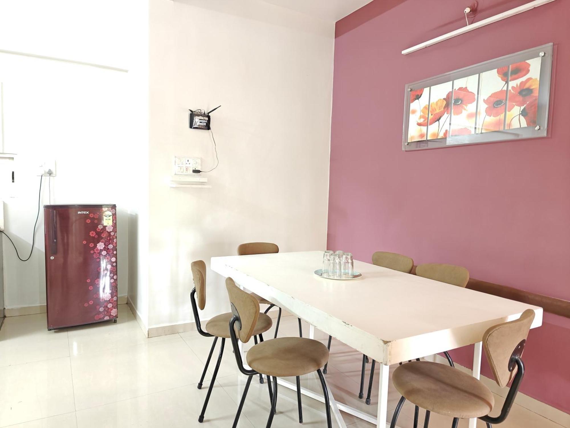 Chandralok Service Apartments 戈尔哈布尔 外观 照片